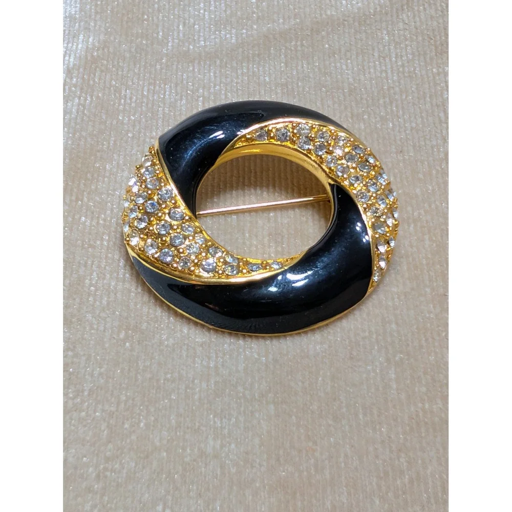 Napier Vintage Black Enamel Gold Tone Rhinestone Circle Brooch Pin 1.5‎ Inch